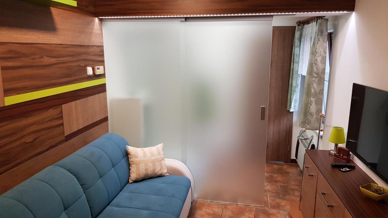 Apartman Lidovka Apartment กุตนาฮอรา ภายนอก รูปภาพ